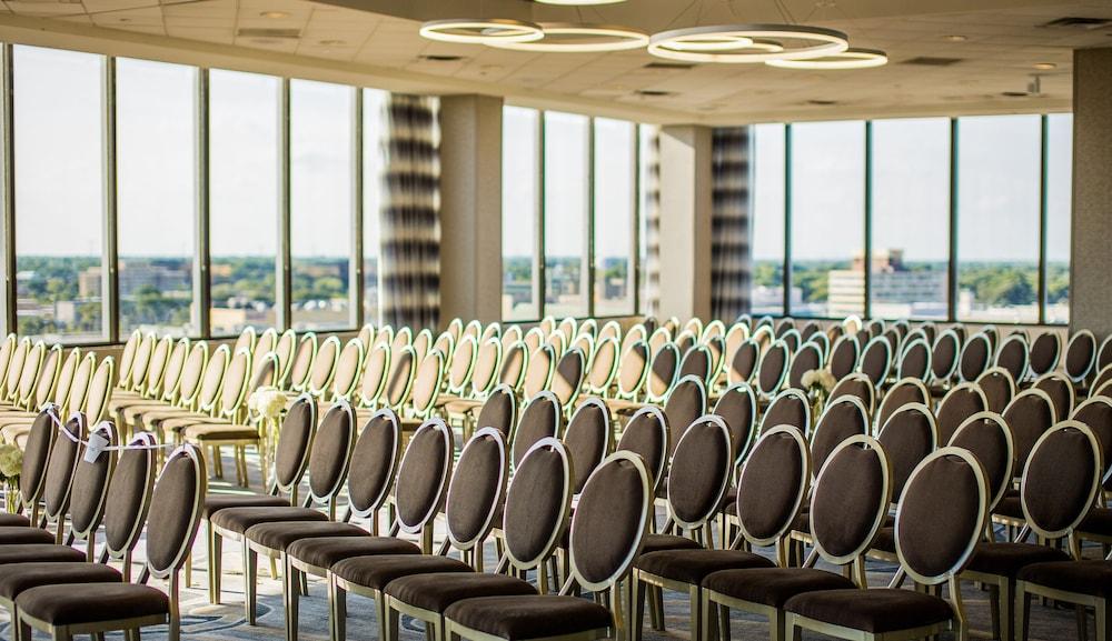 Doubletree By Hilton Hotel And Conference Center Chicago North Shore Skokie Εξωτερικό φωτογραφία