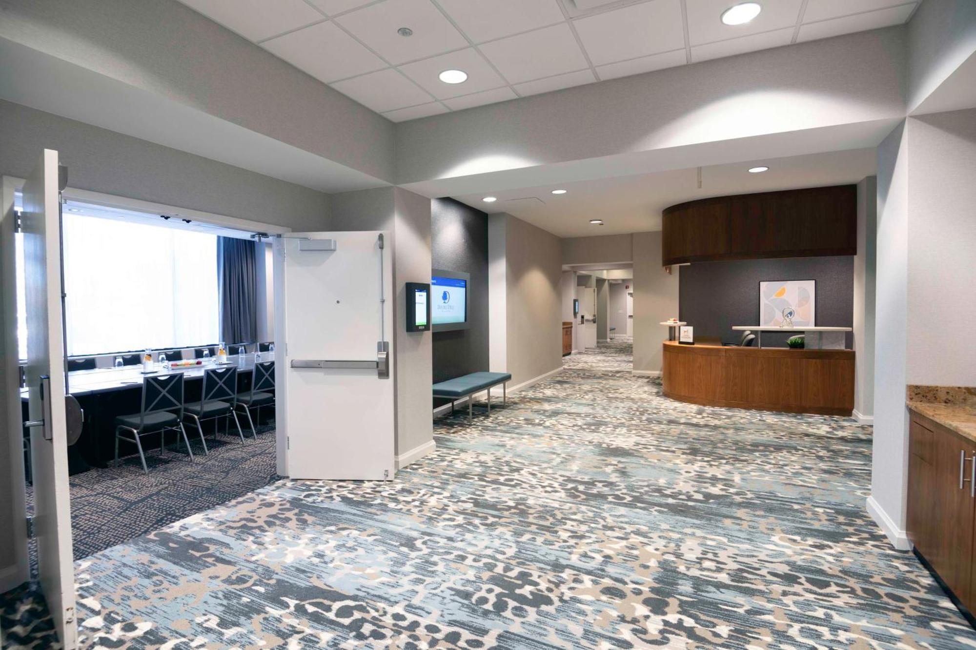 Doubletree By Hilton Hotel And Conference Center Chicago North Shore Skokie Εξωτερικό φωτογραφία
