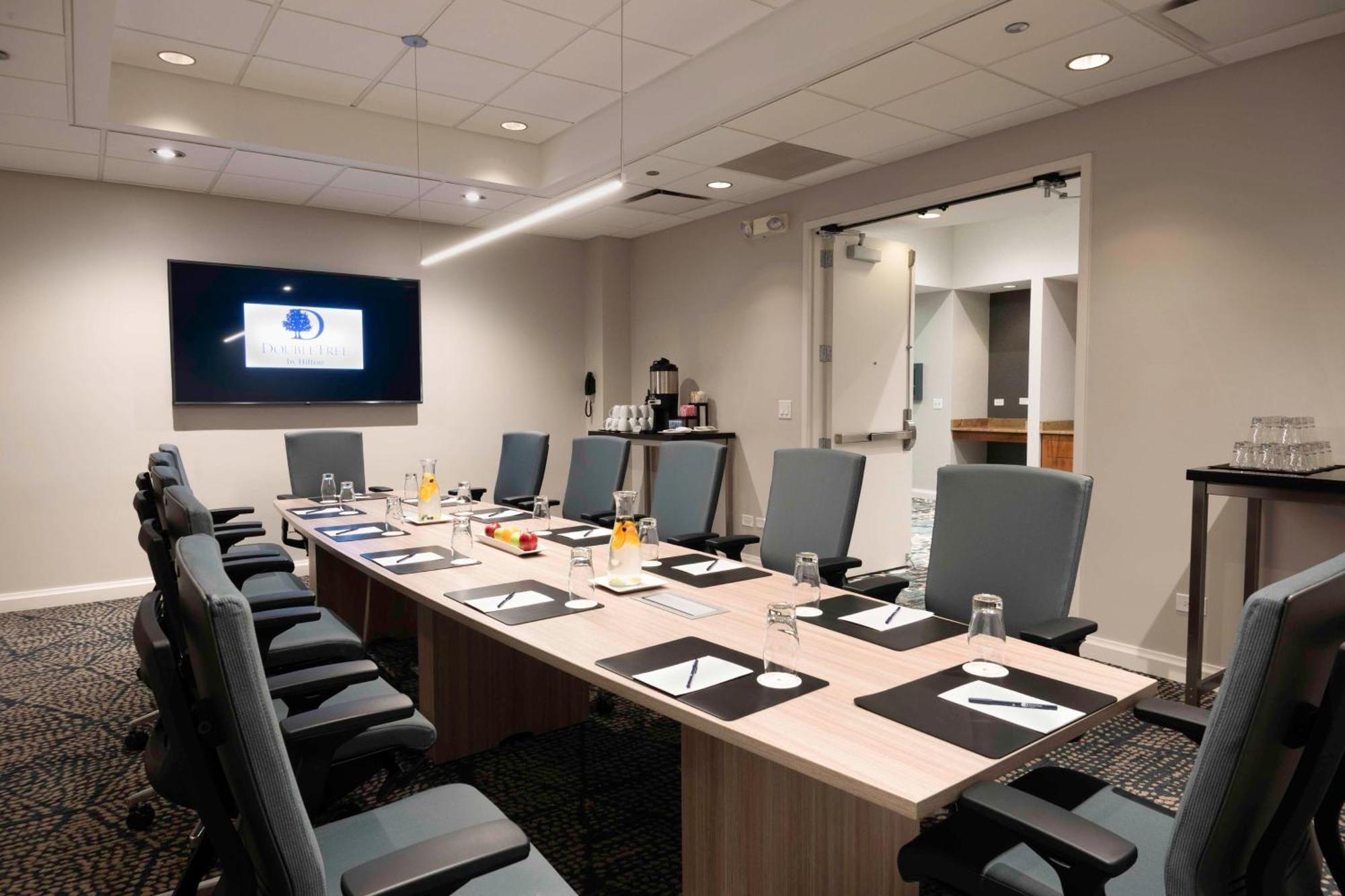 Doubletree By Hilton Hotel And Conference Center Chicago North Shore Skokie Εξωτερικό φωτογραφία
