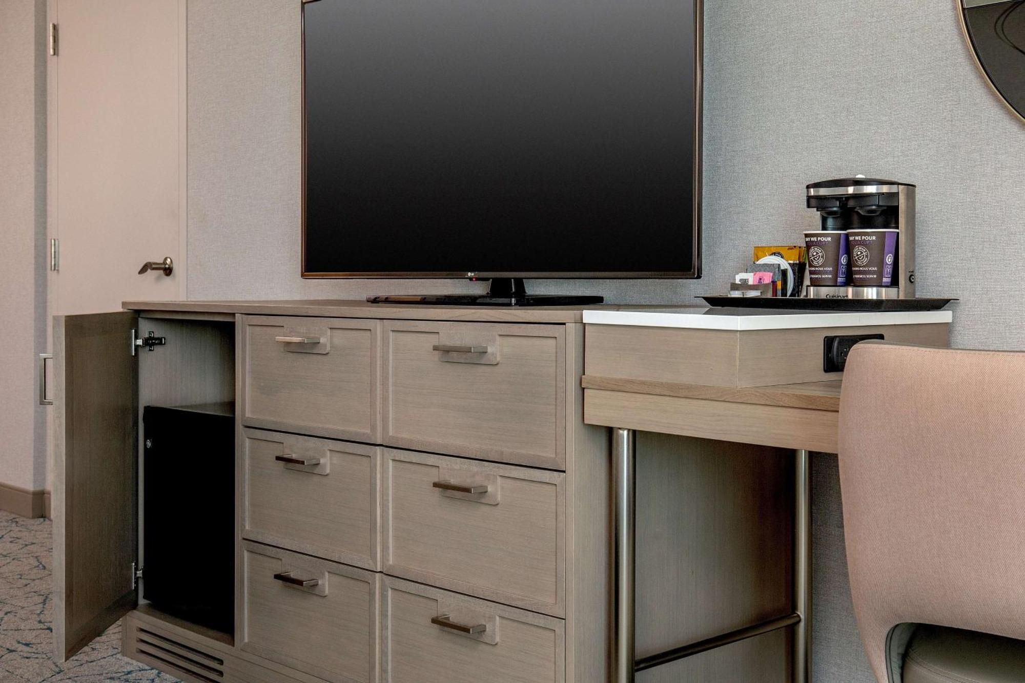 Doubletree By Hilton Hotel And Conference Center Chicago North Shore Skokie Εξωτερικό φωτογραφία