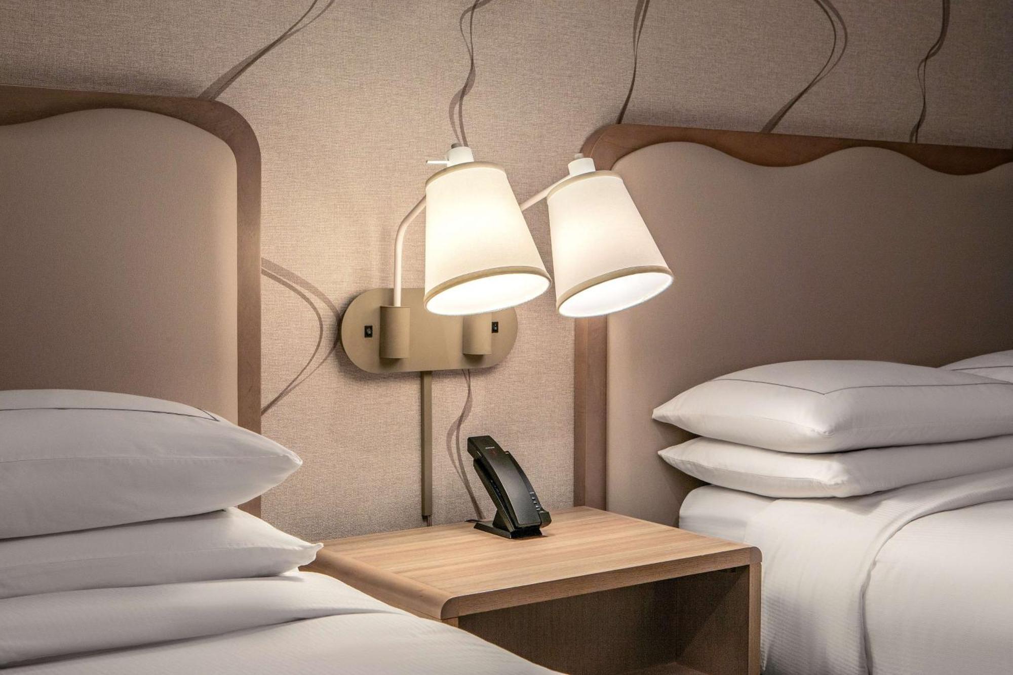 Doubletree By Hilton Hotel And Conference Center Chicago North Shore Skokie Εξωτερικό φωτογραφία