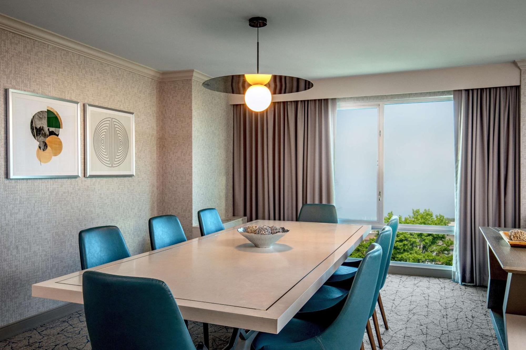 Doubletree By Hilton Hotel And Conference Center Chicago North Shore Skokie Εξωτερικό φωτογραφία