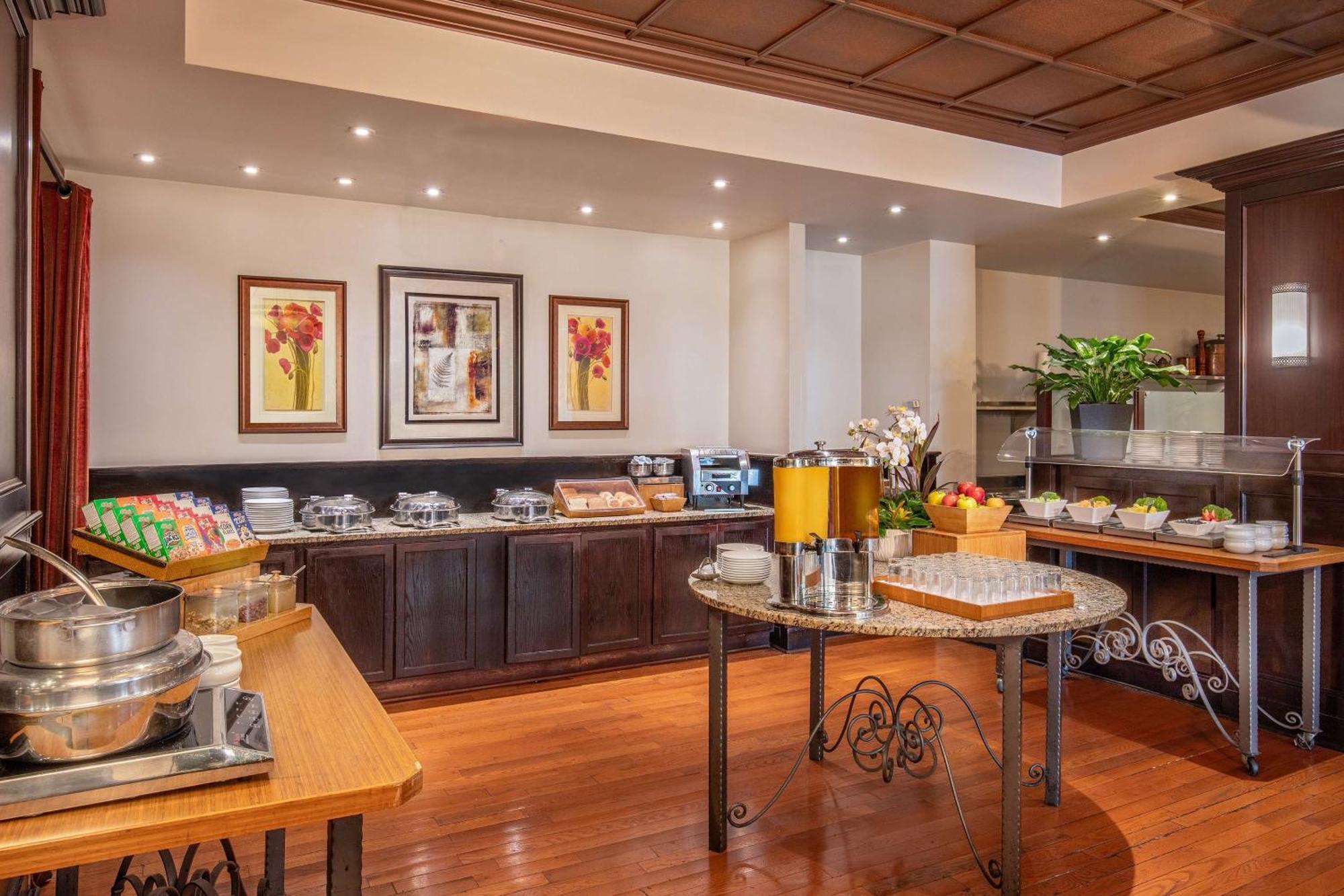 Doubletree By Hilton Hotel And Conference Center Chicago North Shore Skokie Εξωτερικό φωτογραφία