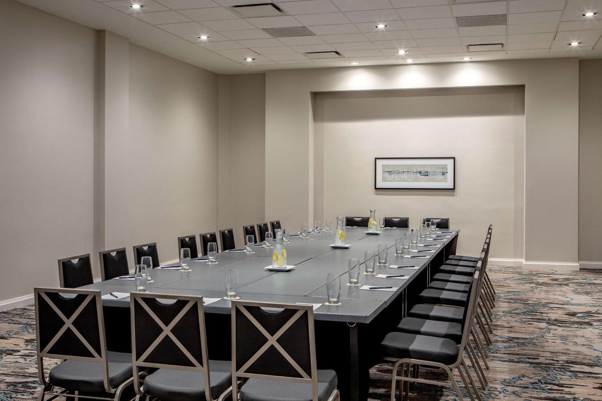 Doubletree By Hilton Hotel And Conference Center Chicago North Shore Skokie Εξωτερικό φωτογραφία