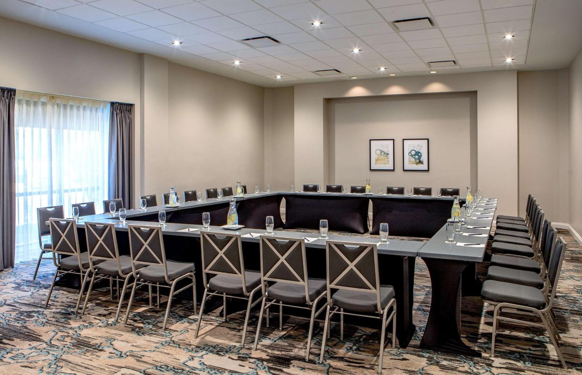 Doubletree By Hilton Hotel And Conference Center Chicago North Shore Skokie Εξωτερικό φωτογραφία