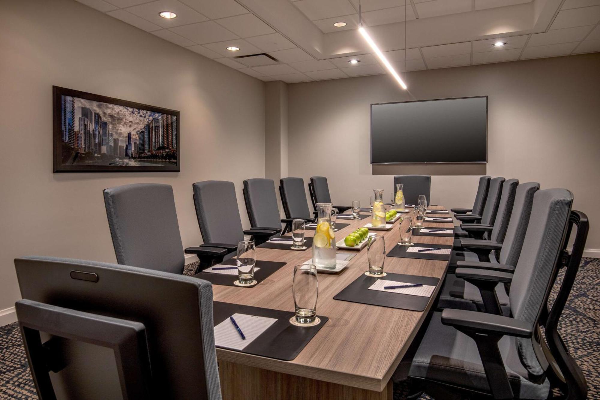 Doubletree By Hilton Hotel And Conference Center Chicago North Shore Skokie Εξωτερικό φωτογραφία