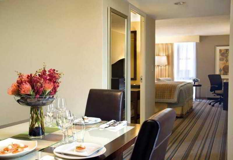 Doubletree By Hilton Hotel And Conference Center Chicago North Shore Skokie Εξωτερικό φωτογραφία